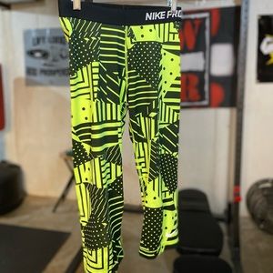 Nike Pro capri leggings - women’s size medium